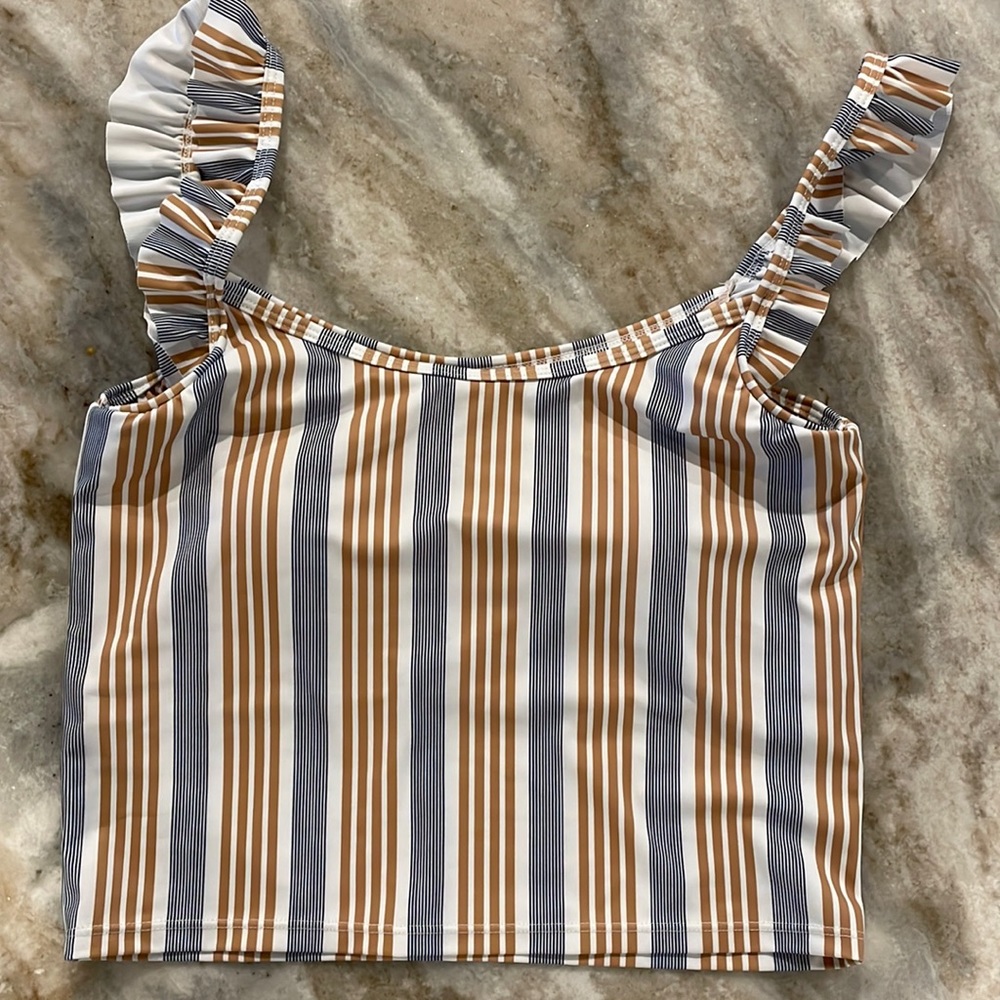 Kortni Jeane Flutter Top: black, white, caramel